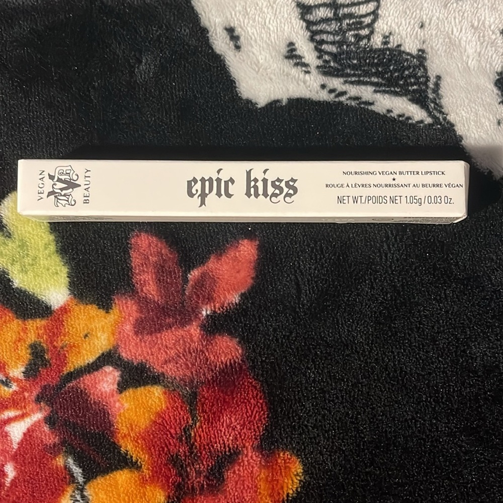 KVD Fine Thank You 130 Epic Kiss Nourishing Vegan Butter Lipstick - Picture 2 of 3